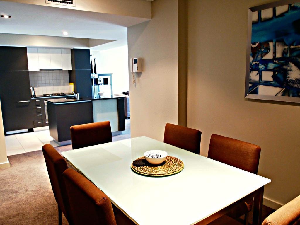 Adelaide Dress Circle Apartments - North Terrace Bilik gambar